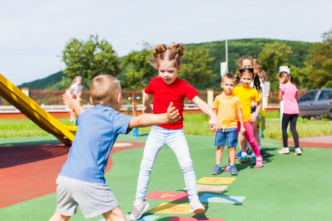 Children playing to illustrate the topic